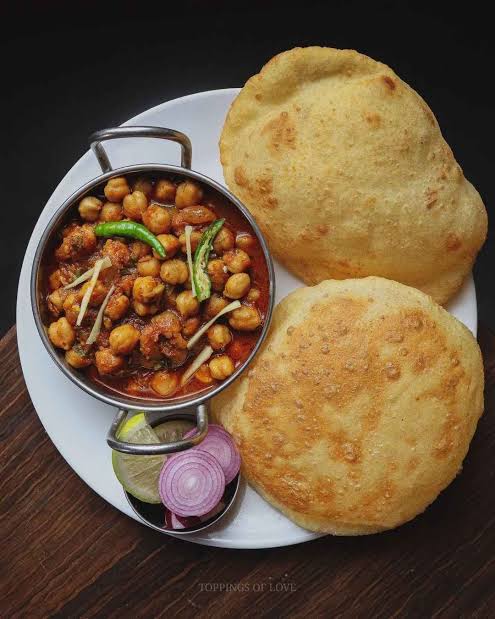Lahori Chhole Bhature